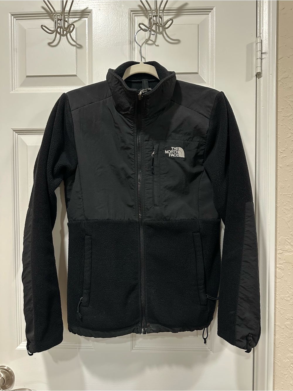 The North Face Denali Black Insulated Full-Zip Performance Fleece Jacket